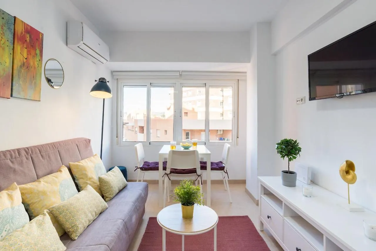 Mp7 Renovated Apartment Right On The Beach 700 Meters Away From Old Town マラガ