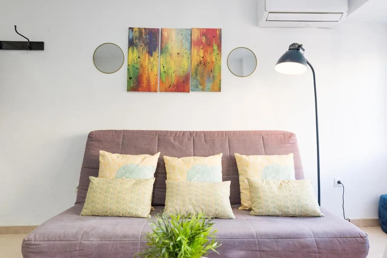 Mp7 Renovated Apartment Right On The Beach 700 Meters Away From Old Town マラガ