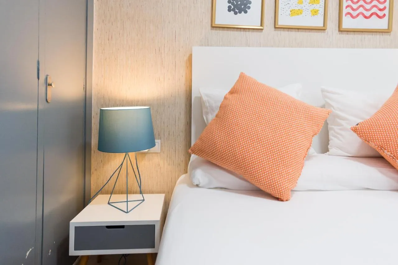Mp7 Renovated Apartment Right On The Beach 700 Meters Away From Old Town マラガ