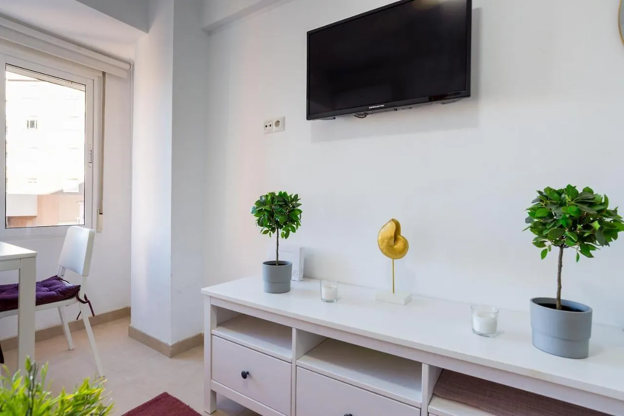 Mp7 Renovated Apartment Right On The Beach 700 Meters Away From Old Town Málaga