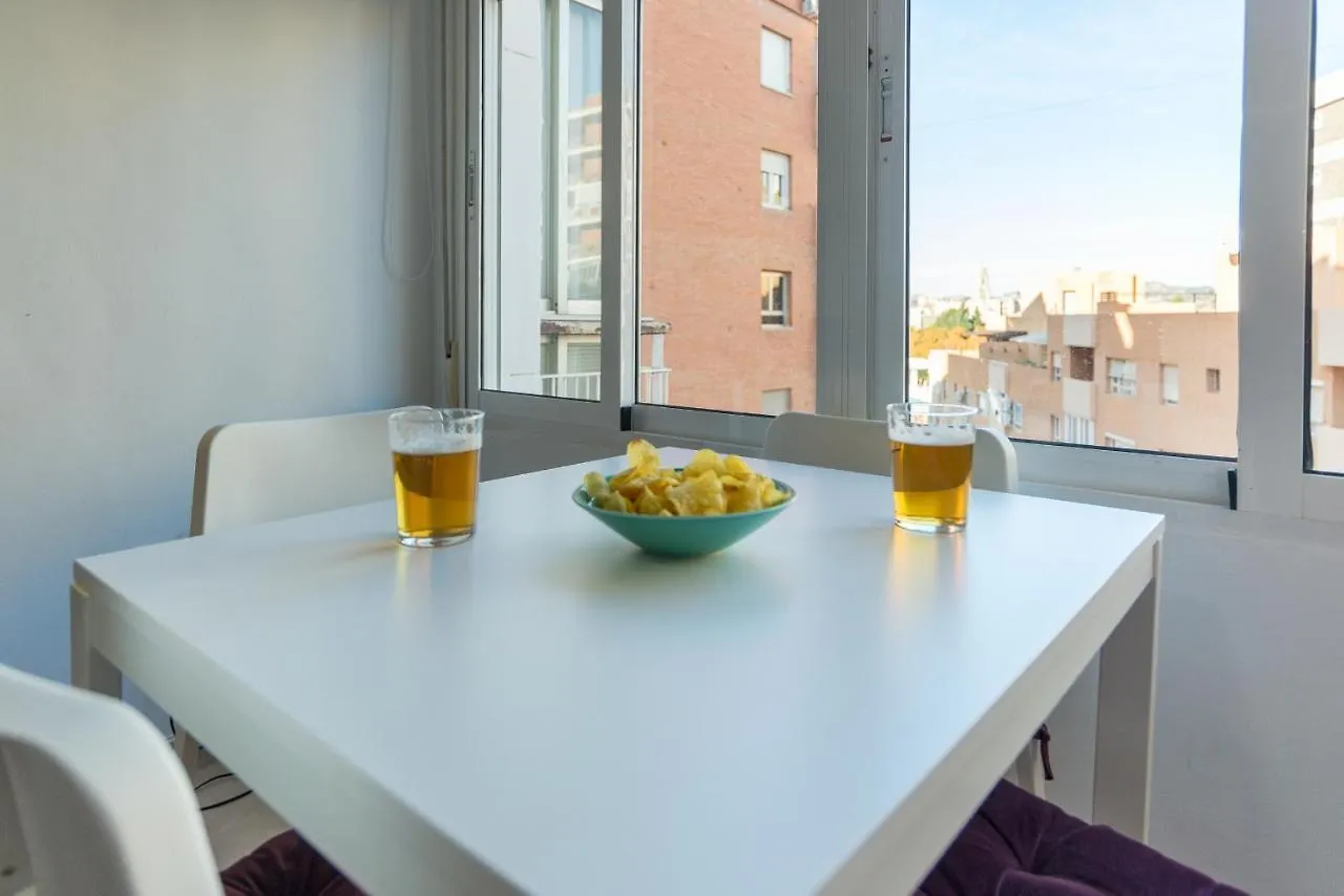 Mp7 Renovated Apartment Right On The Beach 700 Meters Away From Old Town Málaga 0*,  España